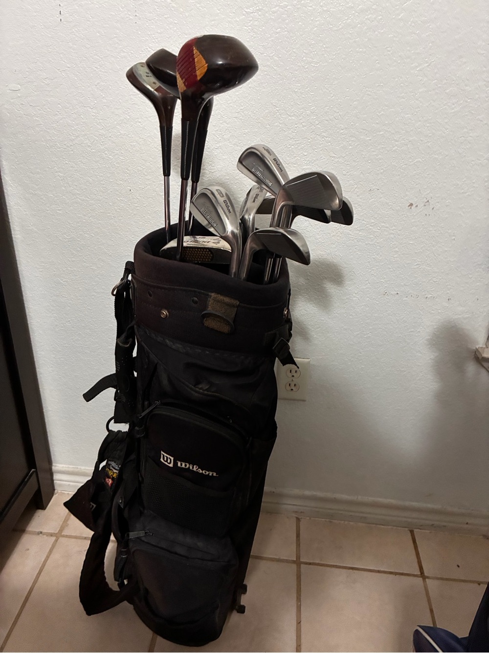 Wilson Blue Ridge Golf Club Set with Bag and Accessories
